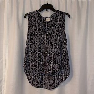 Black & Gray Sleeveless Blouse